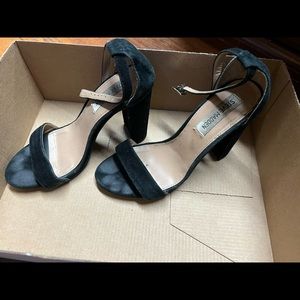 Black Steve Madden Carrson heels